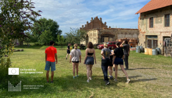 One Day Volunteering: Help to revive a cultural centre