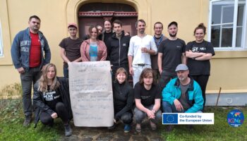 Víkendovka: Přeměna fary na divadlo v Zubrnicích